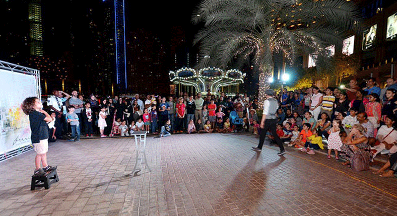 Enjoy the Street Performances dubai